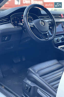 Седан Volkswagen Passat 2017 в 