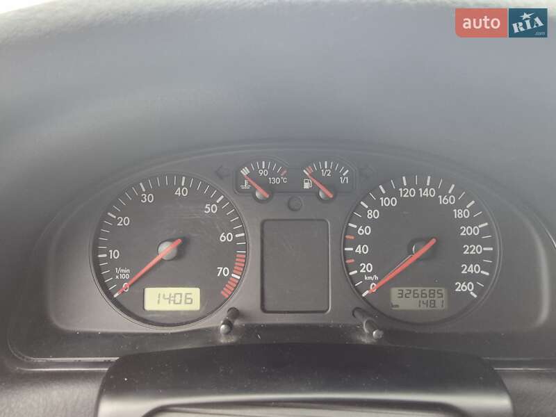 Седан Volkswagen Passat 1999 в Киеве фото 3 Седан Volkswagen Passat 1999 в Киеве