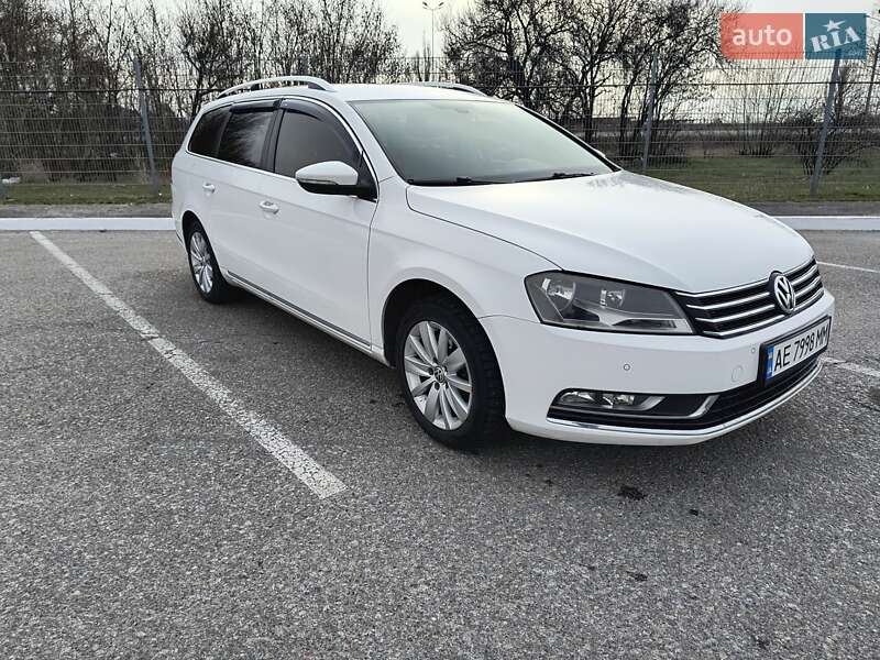 Универсал Volkswagen Passat 2012 в Днепре