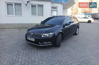 Универсал Volkswagen Passat 2012 в Николаеве