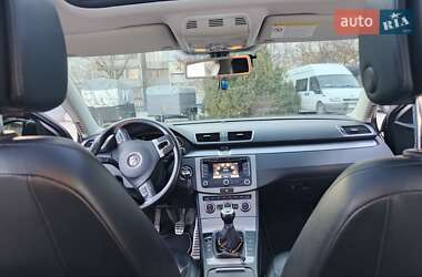 Універсал Volkswagen Passat 2012 в 