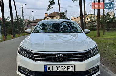 Седан Volkswagen Passat 2016 в 