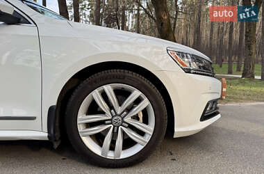 Седан Volkswagen Passat 2016 в 