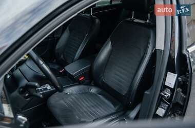 Седан Volkswagen Passat 2012 в 