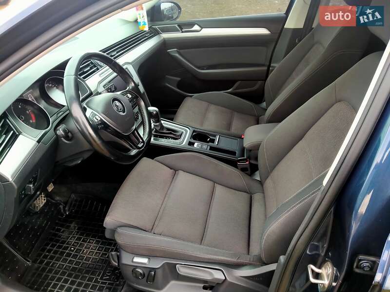 Універсал Volkswagen Passat 2015 в Івано-Франківську