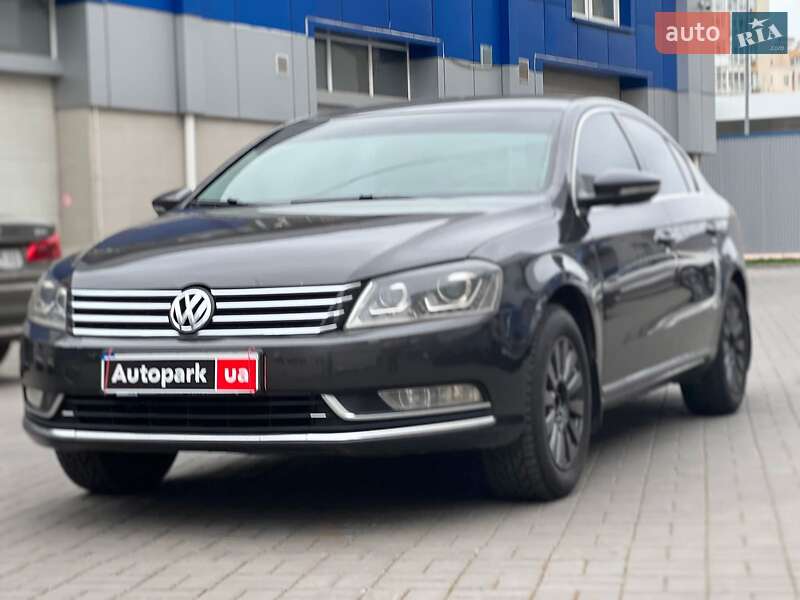 Volkswagen Passat 2011
