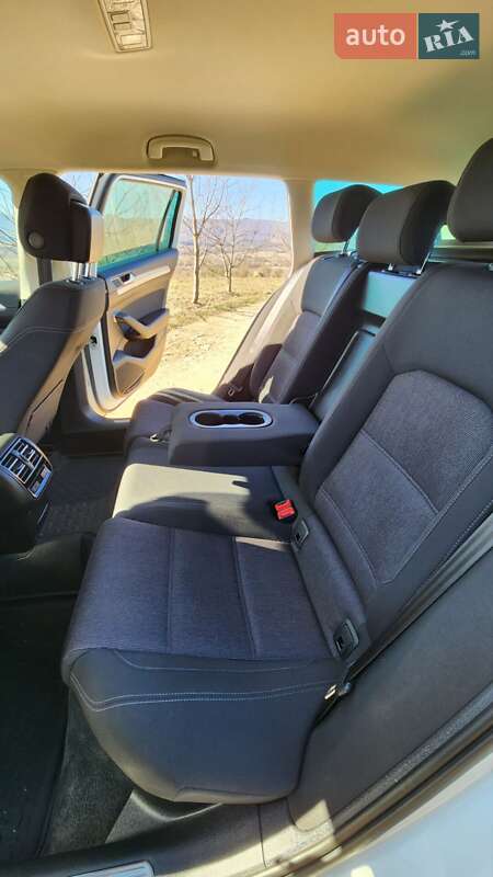 Универсал Volkswagen Passat 2017 в Косове фото 29 Универсал Volkswagen Passat 2017 в Косове