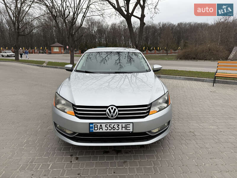 Седан Volkswagen Passat 2013 в Кропивницькому