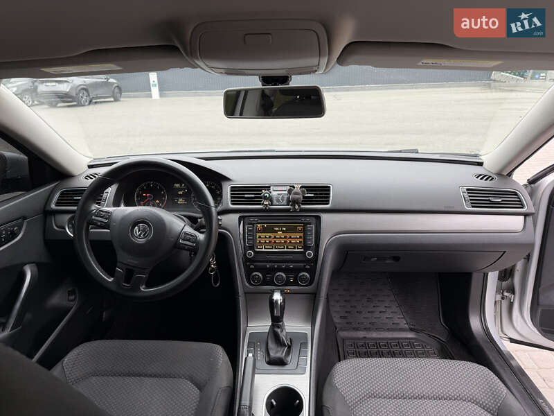 Седан Volkswagen Passat 2013 в Кропивницькому