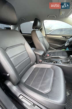Седан Volkswagen Passat 2014 в 