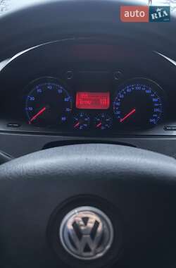 Седан Volkswagen Passat 2006 в 