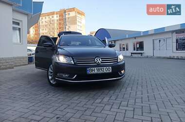 Универсал Volkswagen Passat 2012 в 