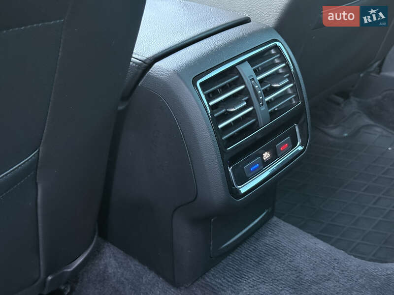 Універсал Volkswagen Passat 2016 в Тернополі