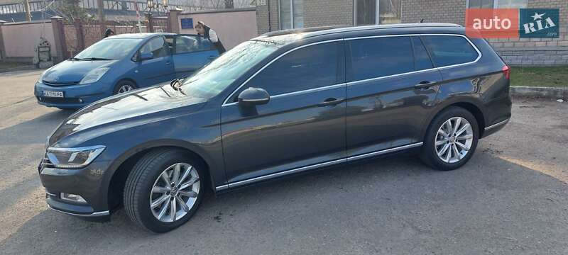 Универсал Volkswagen Passat 2017 в Вишневом