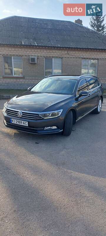Универсал Volkswagen Passat 2017 в Вишневом