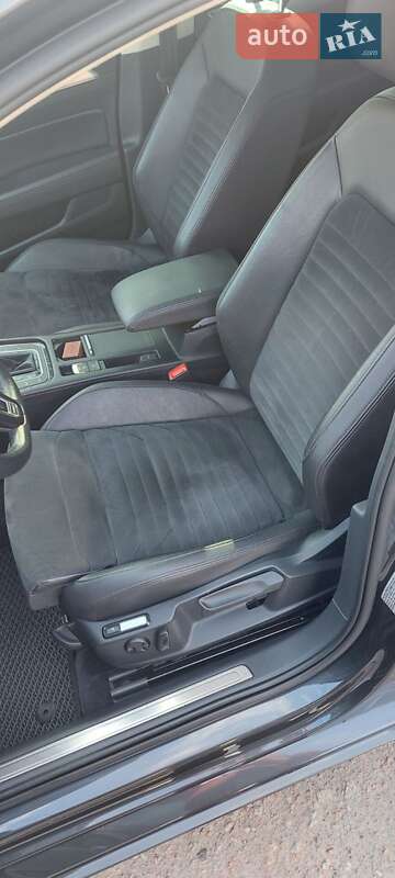 Универсал Volkswagen Passat 2017 в Вишневом