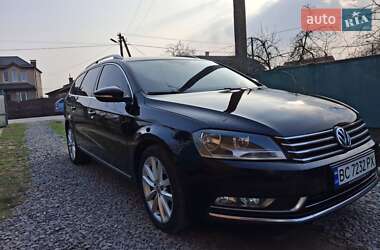 Універсал Volkswagen Passat 2011 в 
