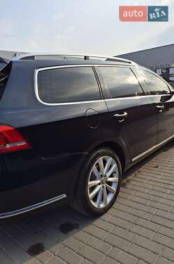 Універсал Volkswagen Passat 2011 в 