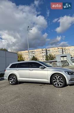Універсал Volkswagen Passat 2015 в 