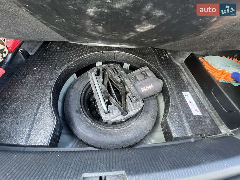 Седан Volkswagen Passat 2012 в Виннице