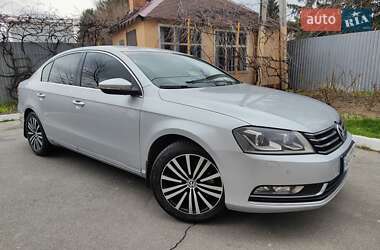 Седан Volkswagen Passat 2011 в 