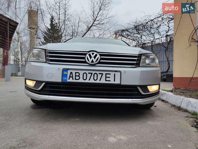 Седан Volkswagen Passat 2011 в Виннице
