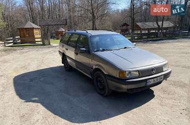 Універсал Volkswagen Passat 1993 в 