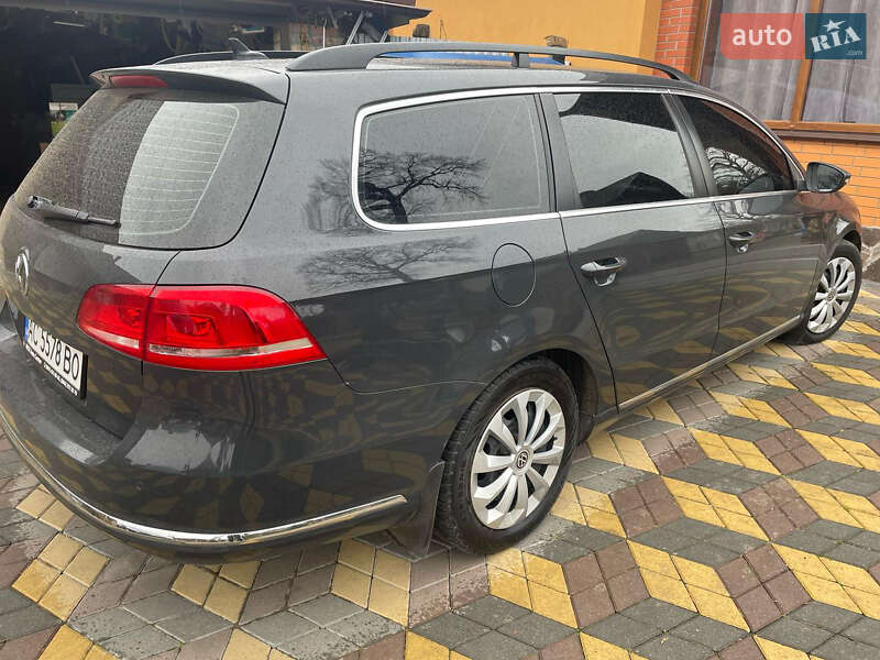 Універсал Volkswagen Passat 2013 в Луцьку