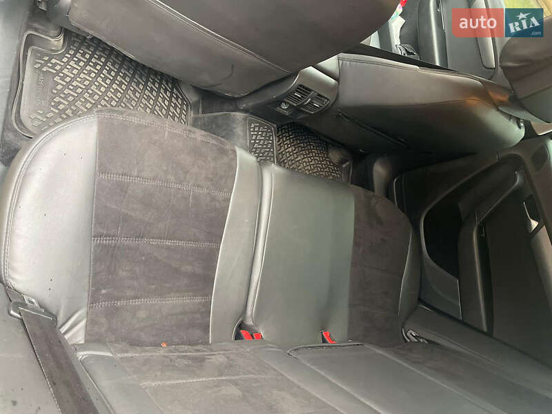 Універсал Volkswagen Passat 2013 в Луцьку