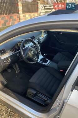 Универсал Volkswagen Passat 2010 в 