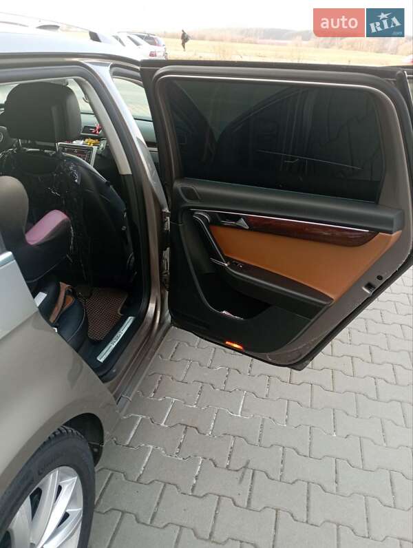 Универсал Volkswagen Passat 2011 в Львове