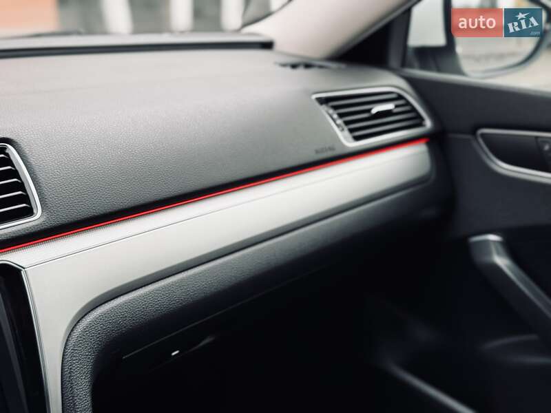 Седан Volkswagen Passat 2016 в Одессе