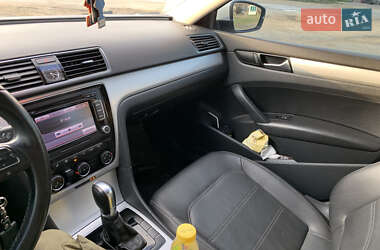 Седан Volkswagen Passat 2013 в 