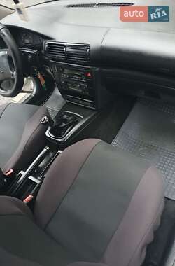 Седан Volkswagen Passat 1999 в 