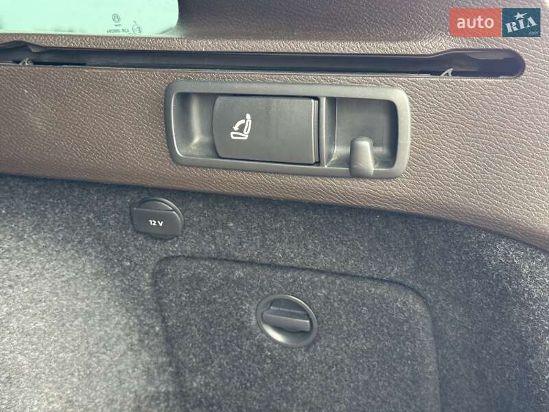 Универсал Volkswagen Passat 2012 в Хусте