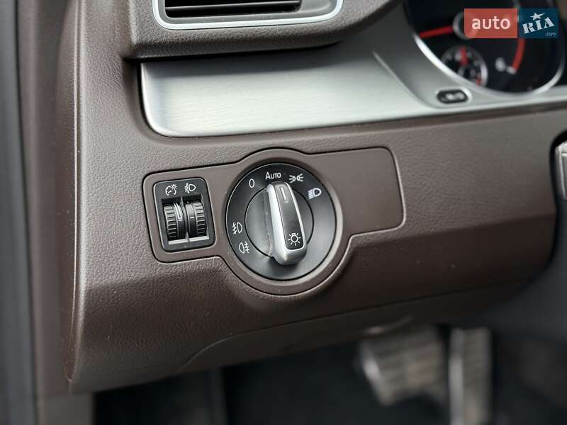 Универсал Volkswagen Passat 2012 в Хусте