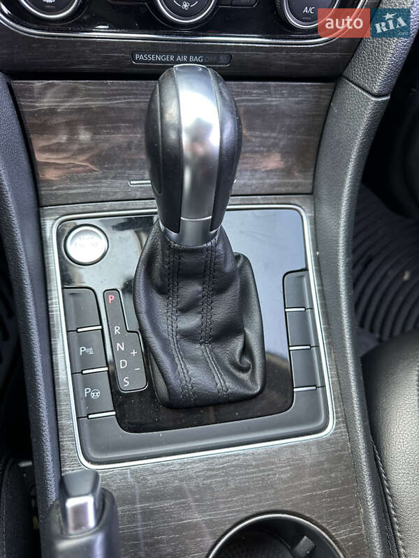 Седан Volkswagen Passat 2017 в Трускавце