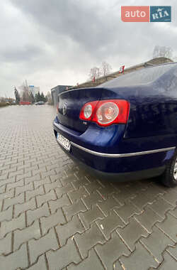 Седан Volkswagen Passat 2007 в Черновцах