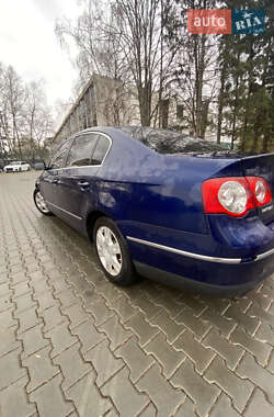 Седан Volkswagen Passat 2007 в Черновцах