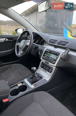 Универсал Volkswagen Passat 2011 в 
