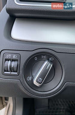 Универсал Volkswagen Passat 2011 в 