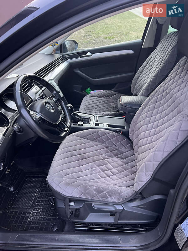 Универсал Volkswagen Passat 2015 в Хмельницком