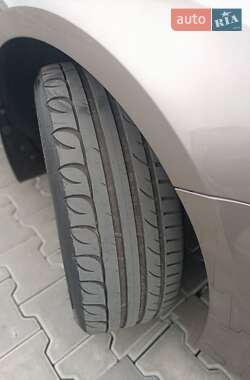 Седан Volkswagen Passat 2011 в 