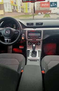 Седан Volkswagen Passat 2011 в 
