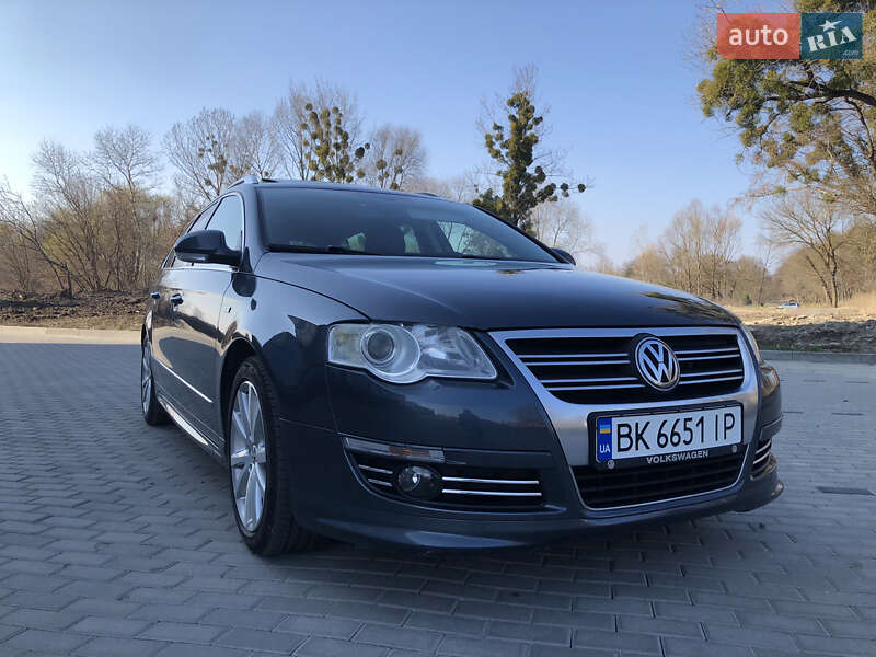Универсал Volkswagen Passat 2010 в Ровно