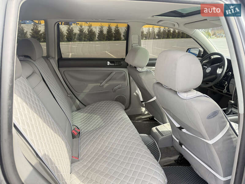 Универсал Volkswagen Passat 2002 в Хмельнике