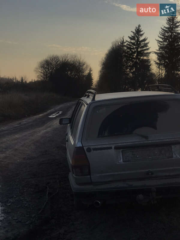 Универсал Volkswagen Passat 1987 в 