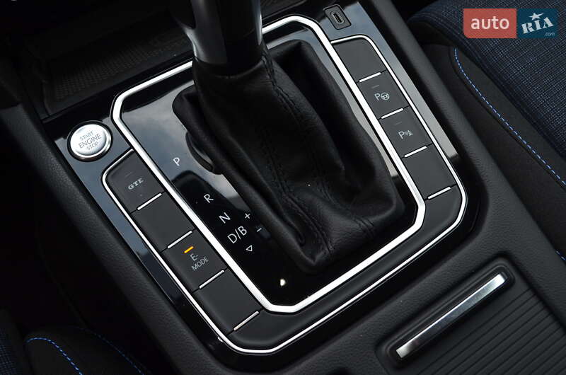 Універсал Volkswagen Passat 2020 в Львові