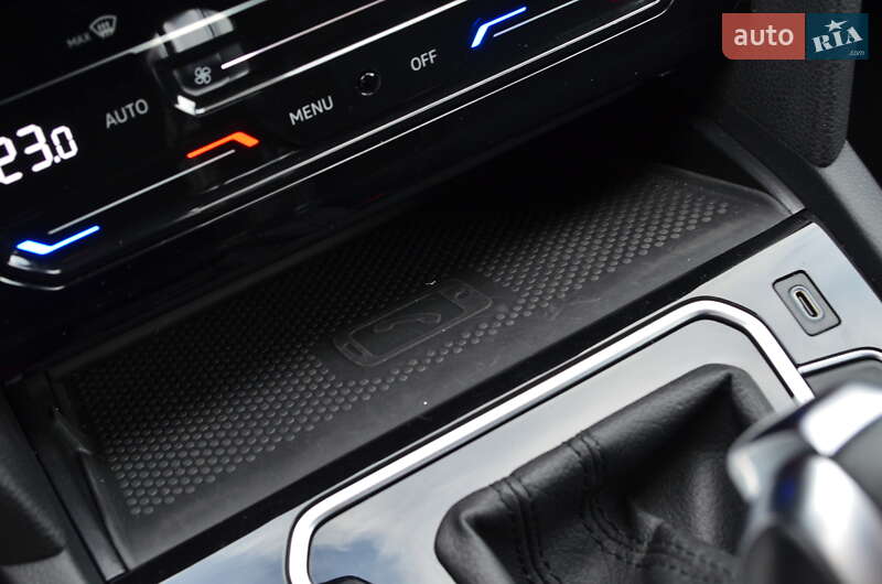 Універсал Volkswagen Passat 2020 в Львові