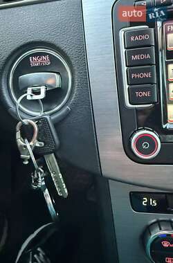 Седан Volkswagen Passat 2011 в 